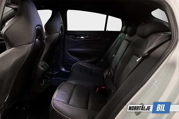Opel Insignia 12 of 24