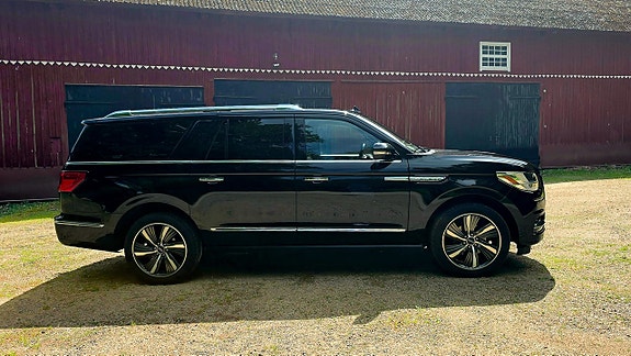 Lincoln Navigator 5 of 5