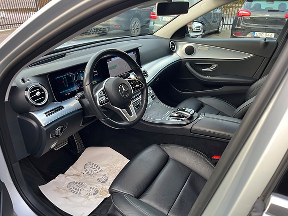 Mercedes-Benz E300 de 10 of 13