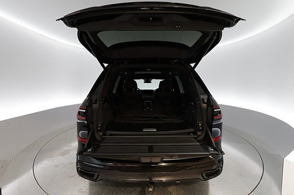 BMW X7 11 of 20