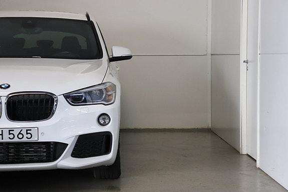BMW X1 4 of 5