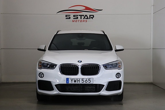 BMW X1 3 of 5
