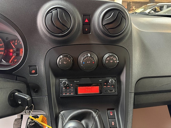 Mercedes-Benz Citan 109 13 of 18