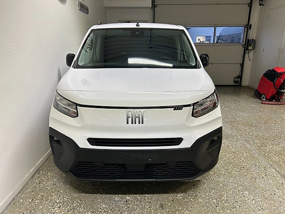 Fiat Doblo 2 of 5