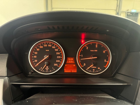 BMW 525 18 of 23