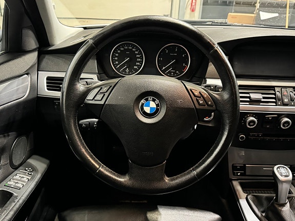 BMW 525 16 of 23