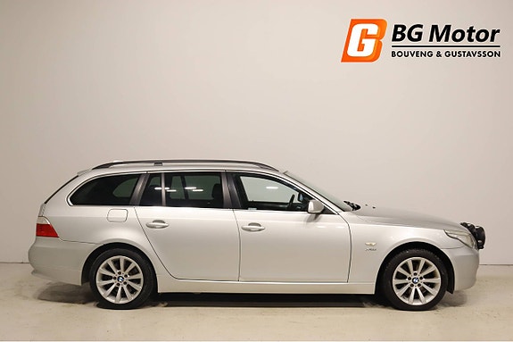 BMW 525 2 of 5