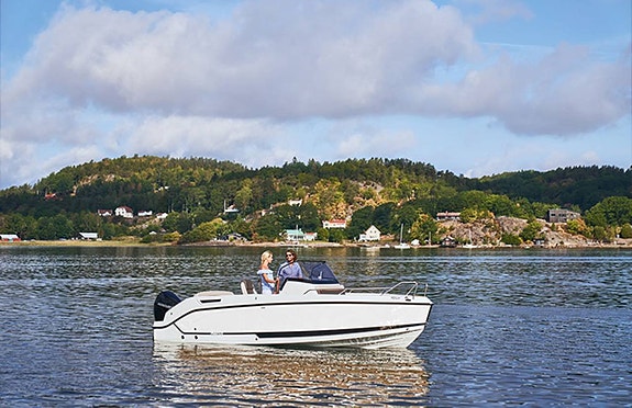 Uttern S65 BMM White Exklusiv / Mercury F200 XL V6 CF (-26)