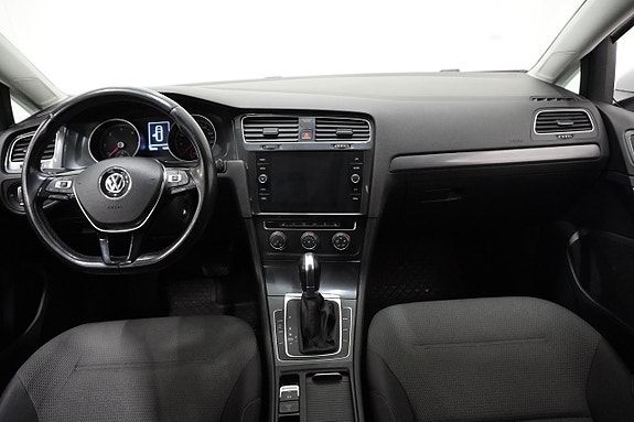 Volkswagen Golf VII 14 of 20