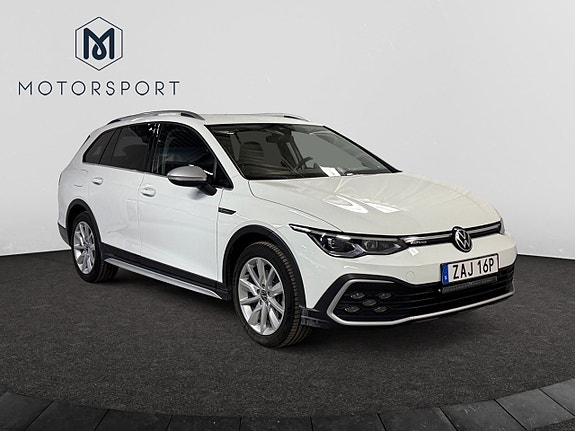 Volkswagen Golf Alltrack 9 of 20