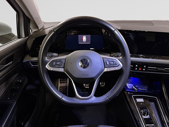 Volkswagen Golf Alltrack 14 of 21