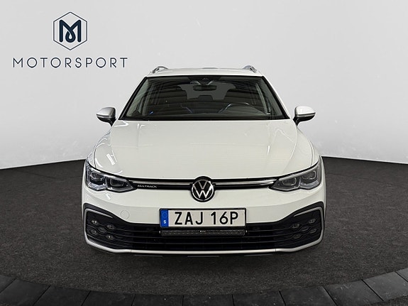 Volkswagen Golf Alltrack 10 of 20