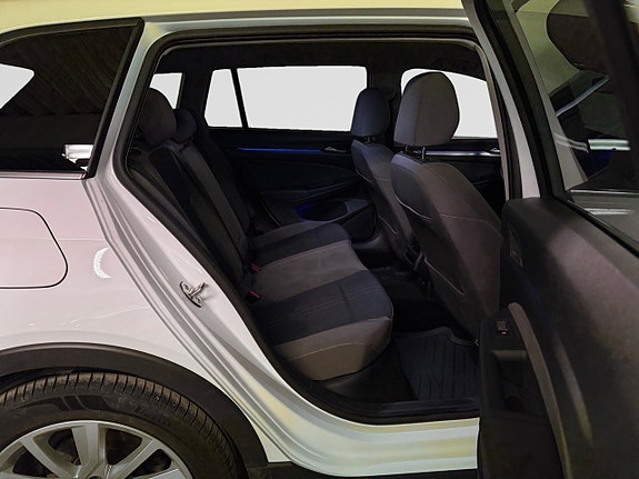 Volkswagen Golf Alltrack 20 of 21