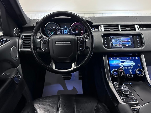 Land Rover Range Rover Sport 17 of 28
