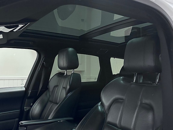 Land Rover Range Rover Sport 15 of 28