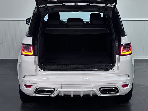 Land Rover Range Rover Sport 10 of 28