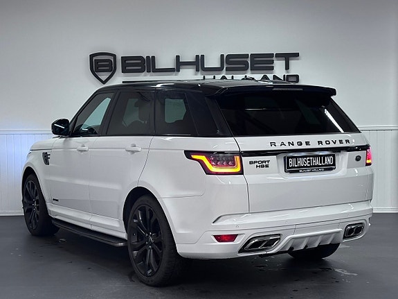 Land Rover Range Rover Sport 8 of 28