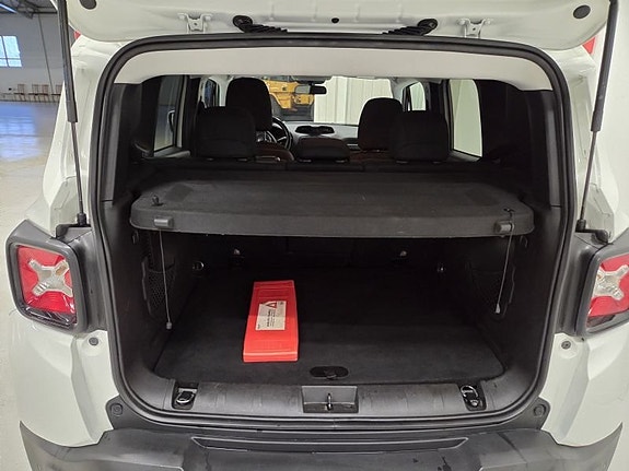 Jeep Renegade 8 of 10