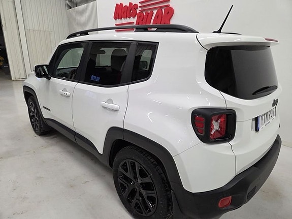 Jeep Renegade 9 of 10