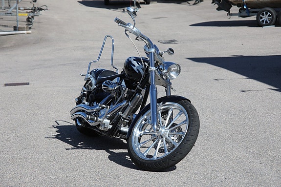 Big Dog Mastiff S&S 117 ci Chopper 2 of 5