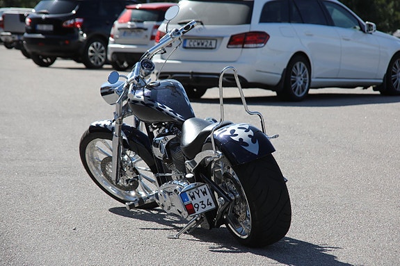 Big Dog Mastiff S&S 117 ci Chopper 3 of 5