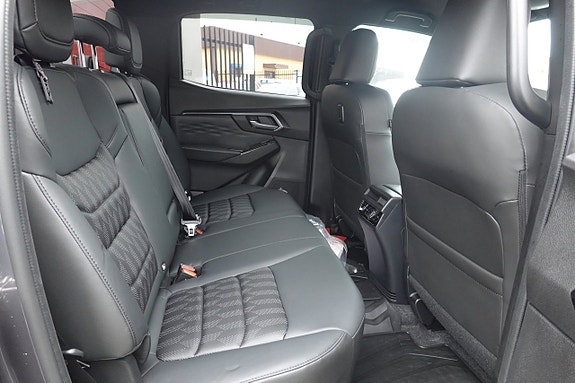 Isuzu D-max 10 of 16