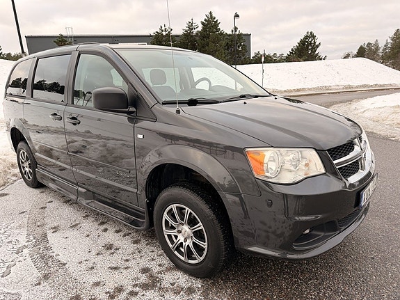 Dodge Grand Caravan 6 of 15
