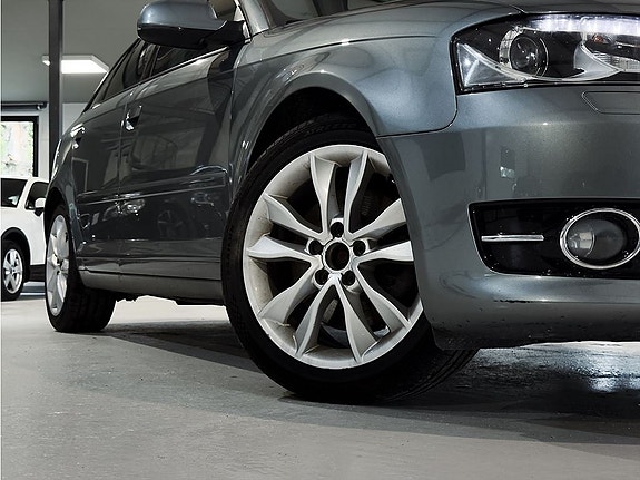 Audi A3 2 of 18