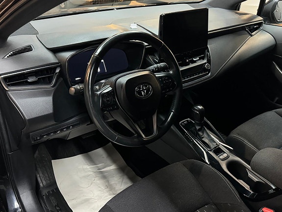 Toyota Corolla 7 of 18