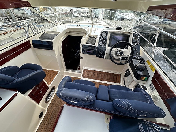 Aquador 33 HT 2010, D6-370, 486h 6 of 12