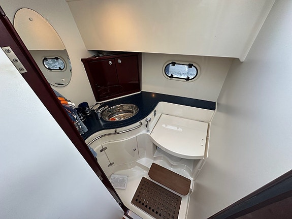Aquador 33 HT 2010, D6-370, 486h 9 of 12