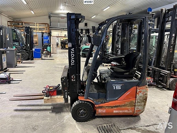 TOYOTA 8FBE15T Motvikstruck (80,000:- ex moms)