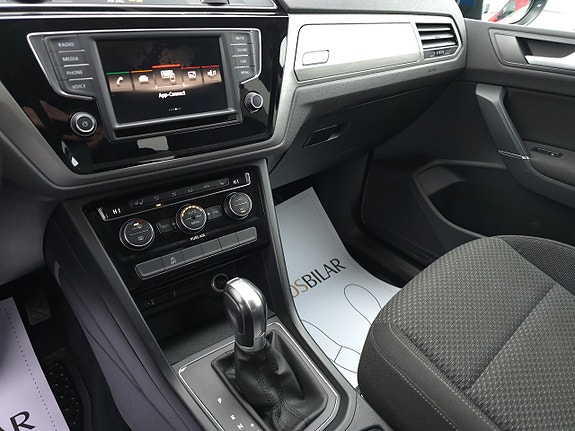 Volkswagen Touran 13 of 15