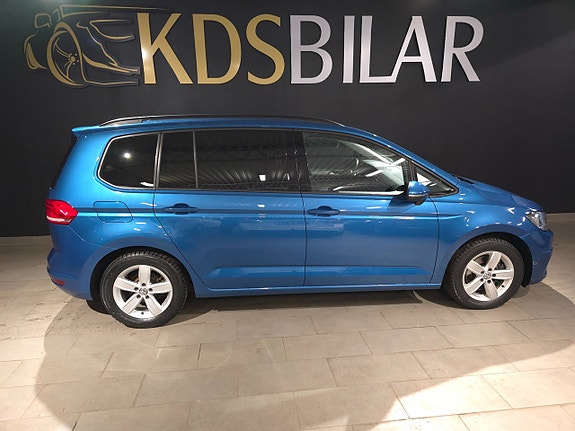 Volkswagen Touran 4 of 5