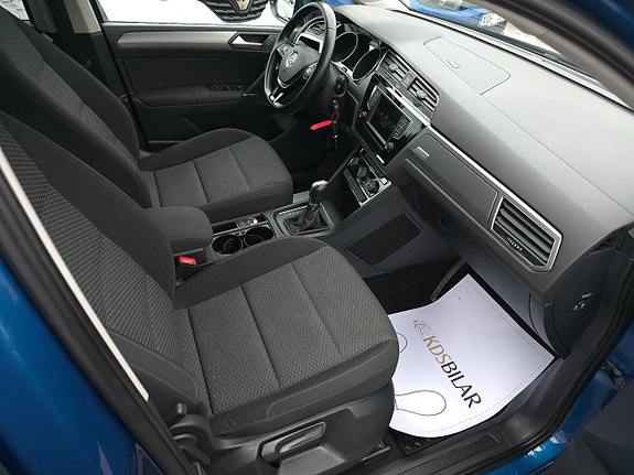 Volkswagen Touran 7 of 15