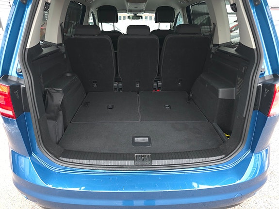 Volkswagen Touran 15 of 15
