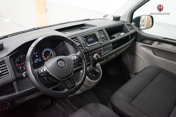 Volkswagen Caravelle 11 of 17