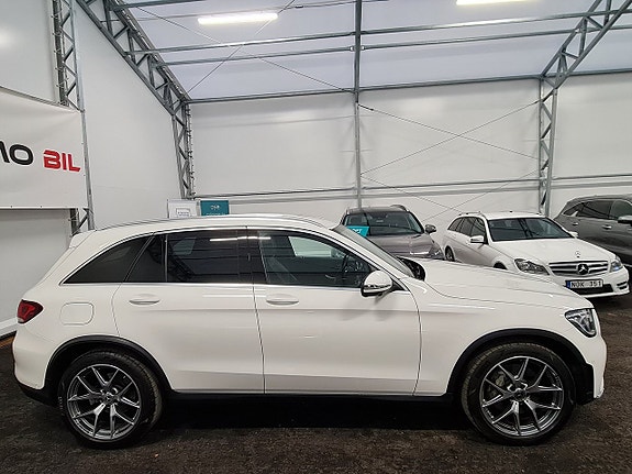 Mercedes-Benz GLC400 d 2 of 5