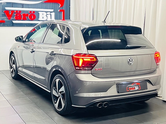 Volkswagen Polo 3 of 5