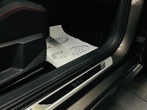 Volkswagen Polo 16 of 27