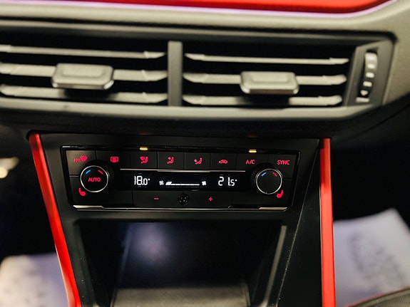 Volkswagen Polo 24 of 27