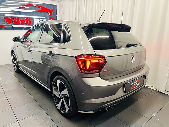 Volkswagen Polo 22 of 27