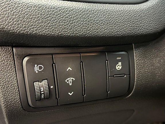 Kia Ceed 10 of 23