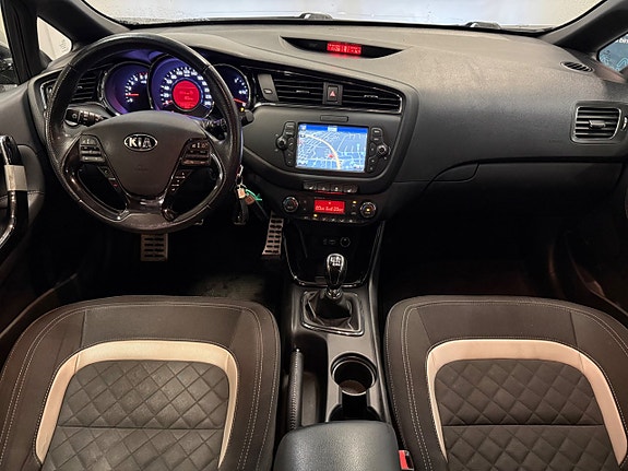 Kia Ceed 15 of 23