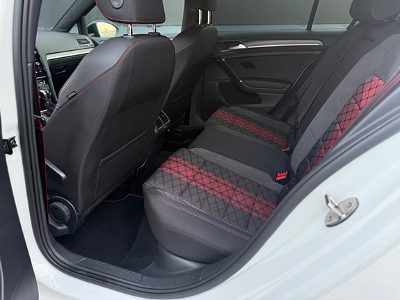 Volkswagen Golf-Serie 13 of 21