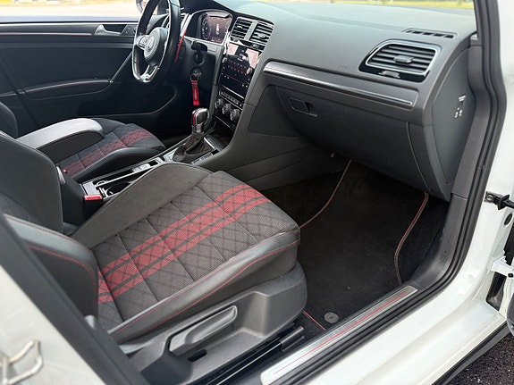 Volkswagen Golf-Serie 14 of 21