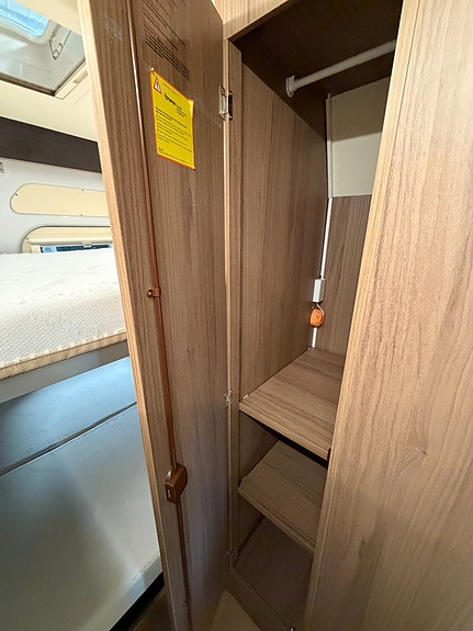 Fiat Ducato Dreamer D53 | Våningssängar för 4 | Solceller | Drag 11 of 14