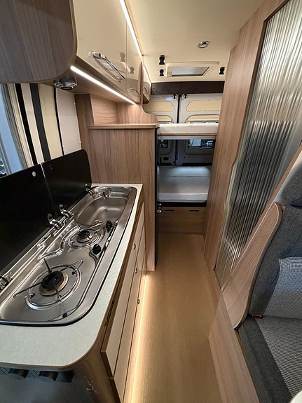 Fiat Ducato Dreamer D53 | Våningssängar för 4 | Solceller | Drag 8 of 14
