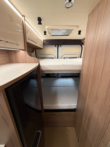 Fiat Ducato Dreamer D53 | Våningssängar för 4 | Solceller | Drag 10 of 14