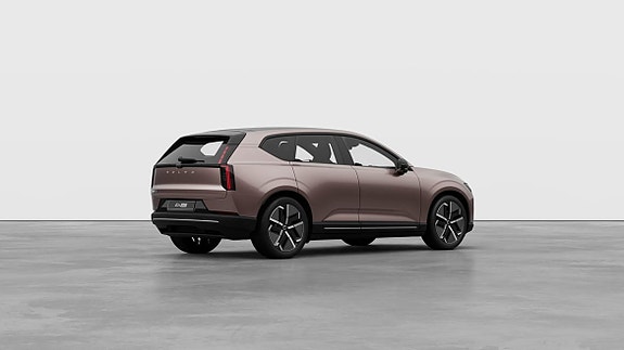 Volvo EX60 17 of 30